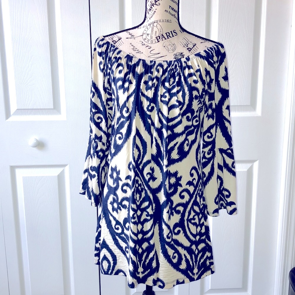 ⭐️Blue/white Ikat Damask A-line tunic dress